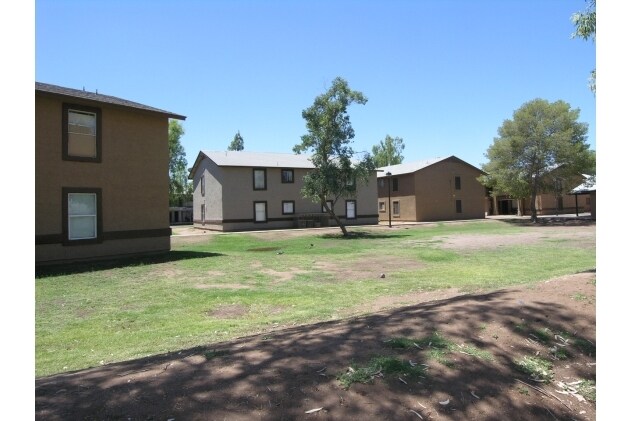 Building Photo - 465 W Ivyglen St