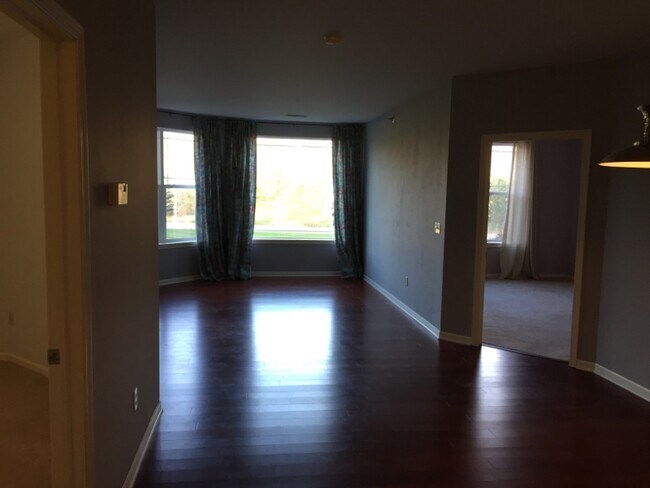 Foto del edificio - 6995 S Riverwood Blvd