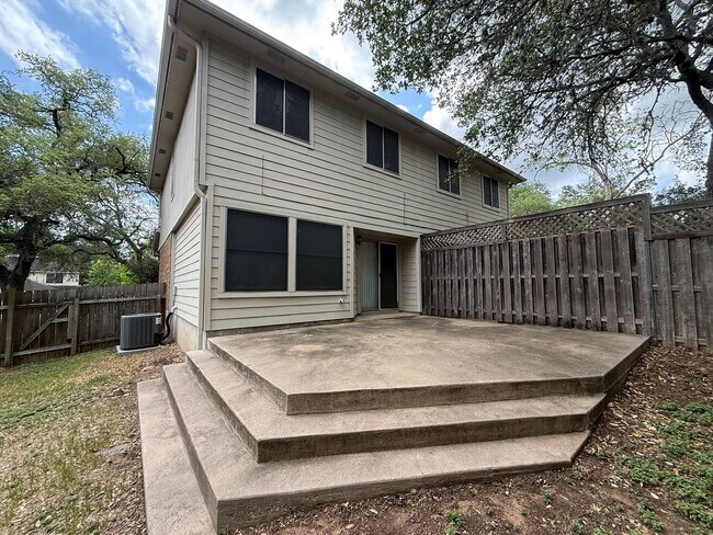 Building Photo - Schreiber Properties1 (2304 Granberry Dr)
