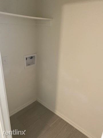 Building Photo - 2 br, 1.5 bath Townhome - 3153 Avenue H