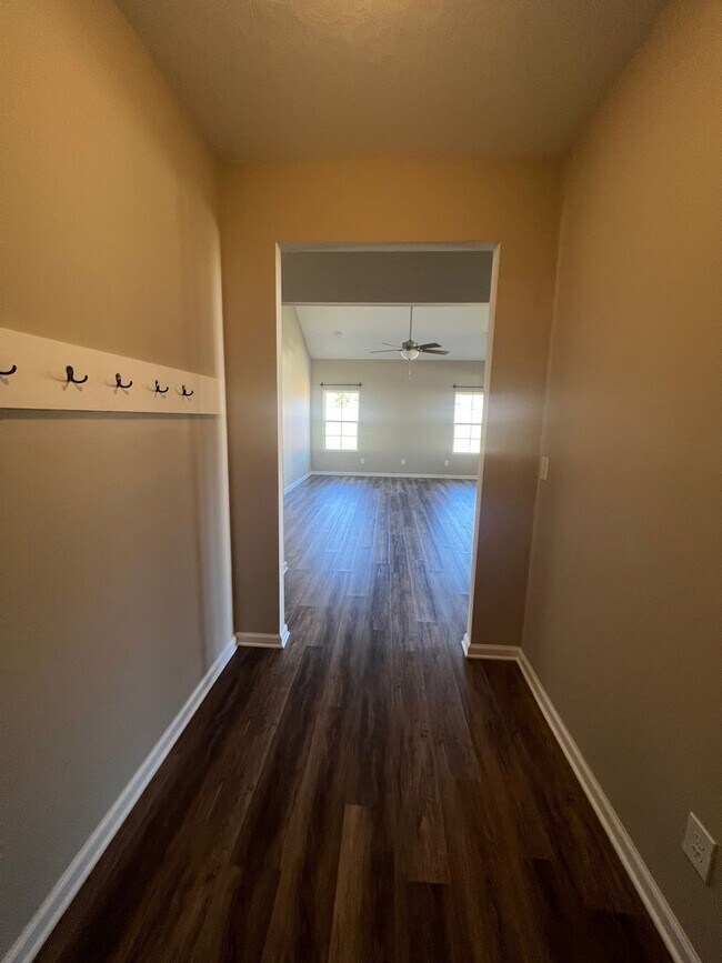 Building Photo - PRICE REDUCED! - 4 Bedroom/2 Bathroom  Home in Thomson, Georgia just off the Bypass - $100 credit...