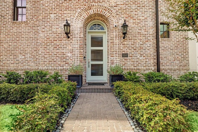 Foto del edificio - 1147 Castellina Ln