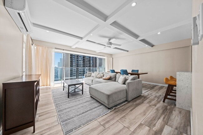 Building Photo - 1645 Ala Wai Blvd