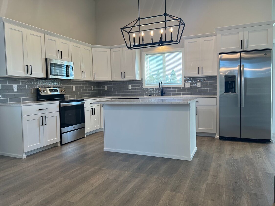 Primary Photo - New 4 Bedroom/2 Bathroom House