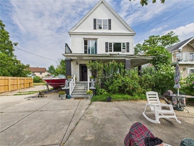 Building Photo - 2403 Niagara St