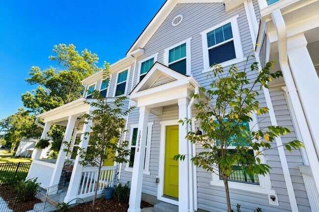 Foto del edificio - 2 Bedroom, 2.5 Bath Townhome for Rent Near Downtown Mooresville