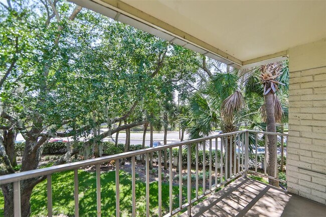 Foto del edificio - 3325 Bayshore Blvd