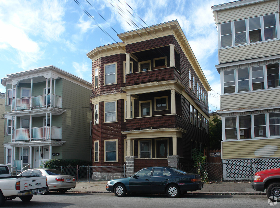 Foto del edificio - 308-310 Lawrence St