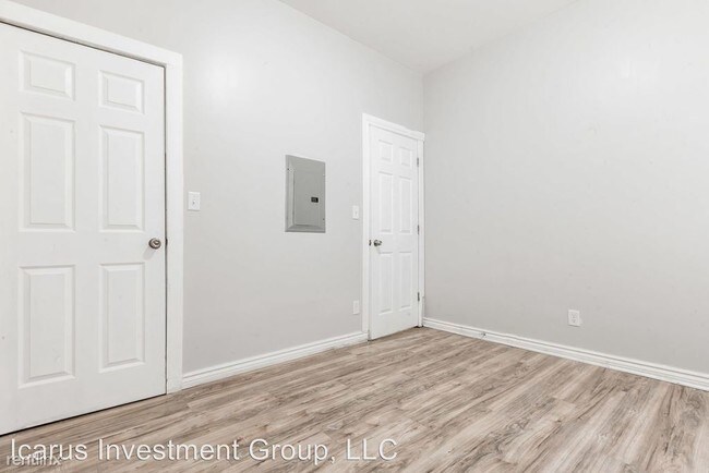 Foto del edificio - 2 br, 1 bath Apartment - 6516 S Ellis Ave 1S