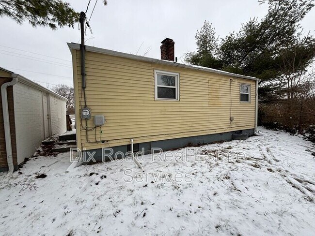 Building Photo - 636 Wampler Ave