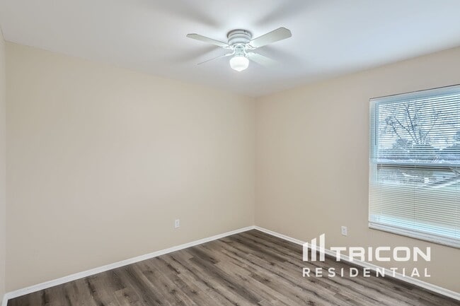 Building Photo - 1005 Faircloth Ct
