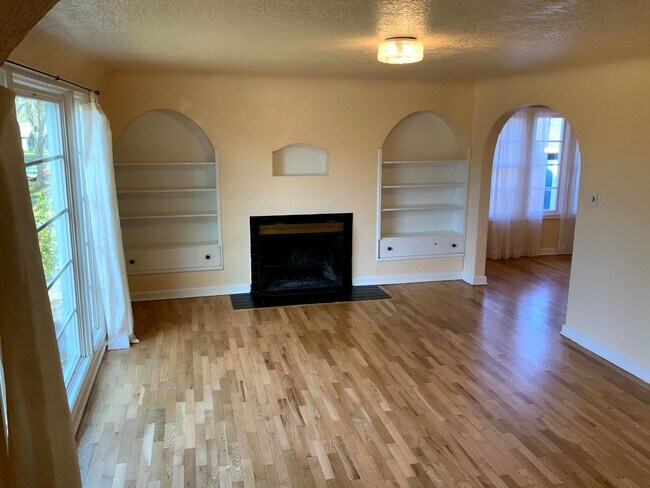 Foto del edificio - 4 Bedroom, 1.5 Bath House
