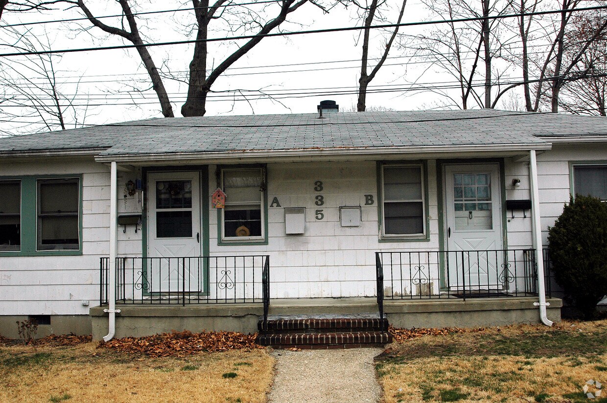 Foto principal - 335 Paterson Ave