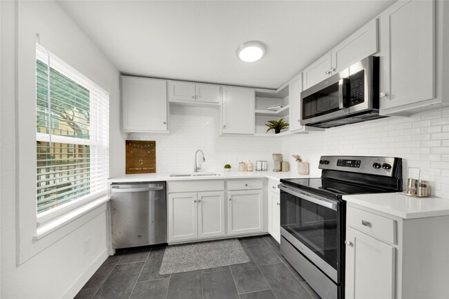 Foto del edificio - 5603 Petty St