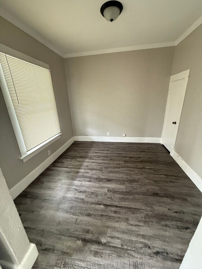 Foto del edificio - 3 Bed 1 Bath