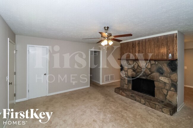 Building Photo - 3960 Watkins Way