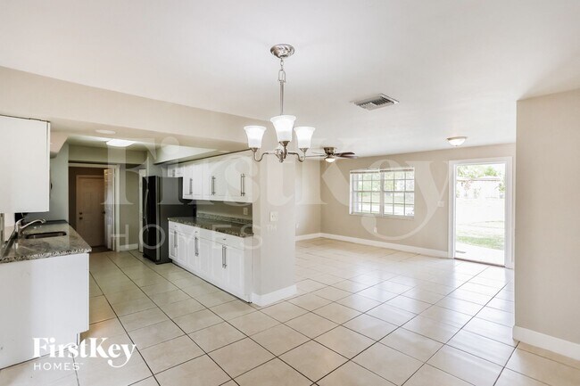 Foto del edificio - 8710 SW 200th St