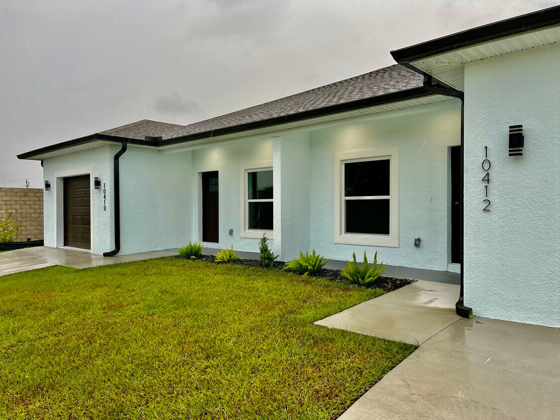 10412 Pendleton Ave, Englewood, FL 34224 Townhome Rentals in