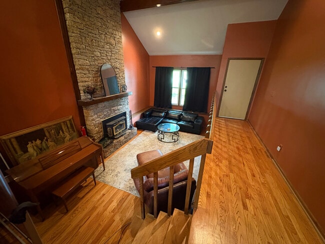 Building Photo - 5710 NW Verlin Dr