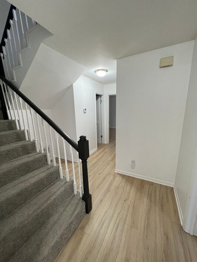 Foto del edificio - 3 Meandering Place is for rent!
