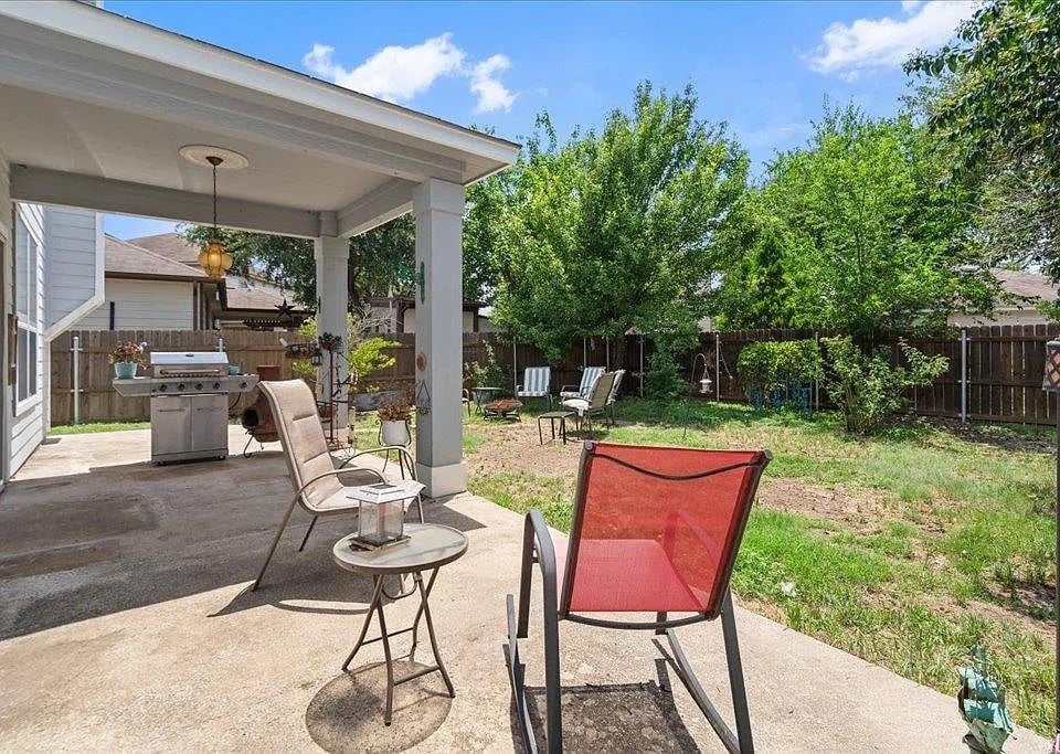 Building Photo - 8008 Verbank Villa Dr