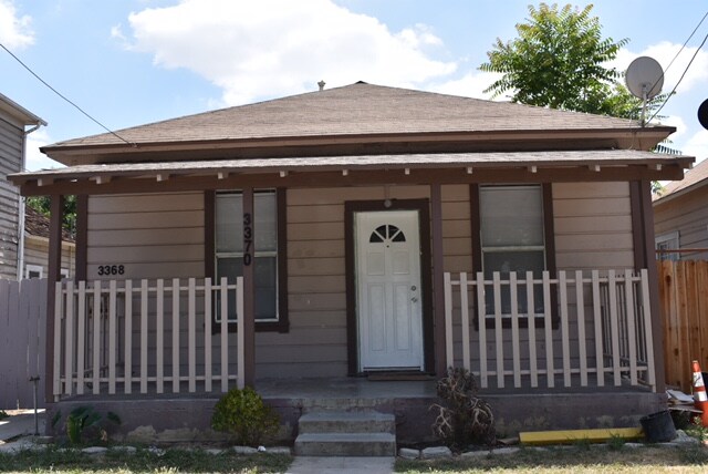 Foto principal - 3370 Lemon St