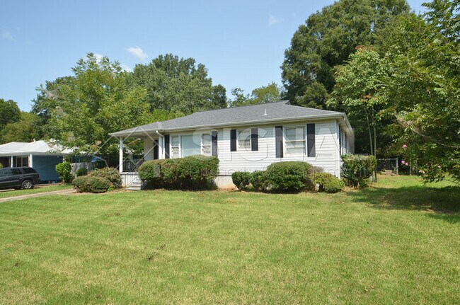 Building Photo - 725 Meadowbrook Dr