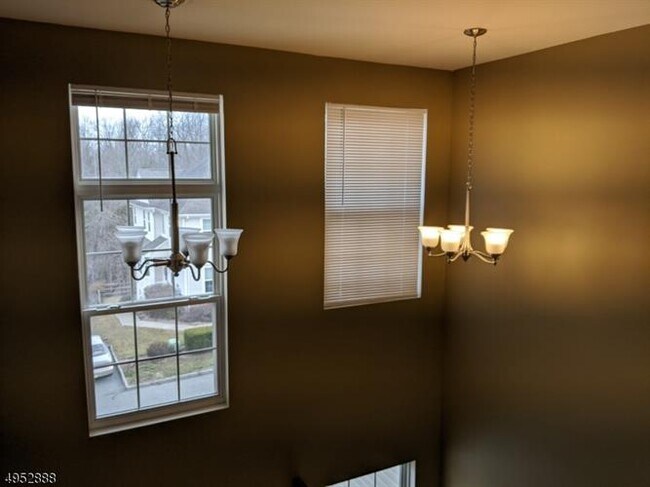 Building Photo - 17 Black Bear Ct