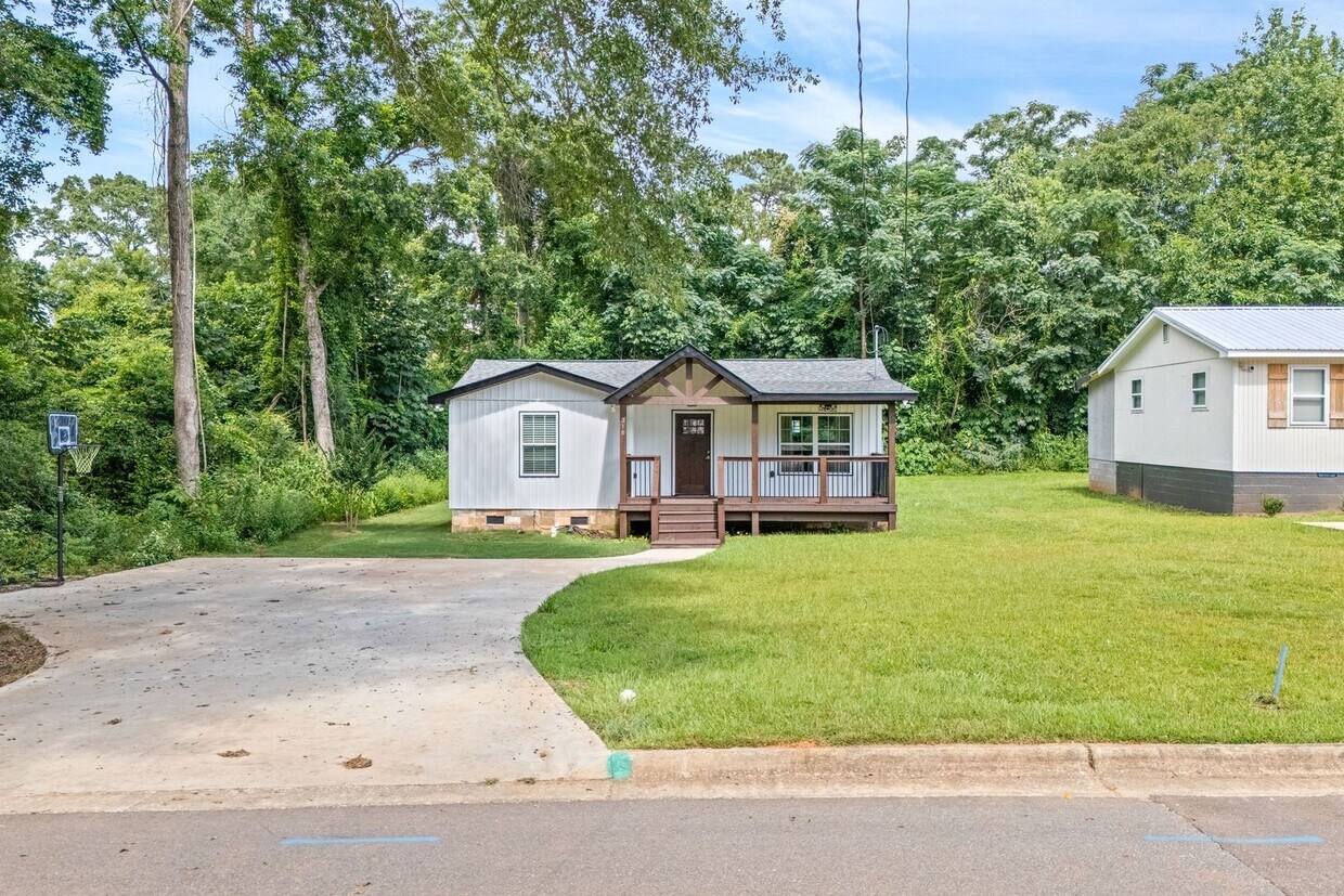 Primary Photo - 318 Byrd St