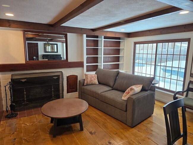 Foto del edificio - 223 Central St