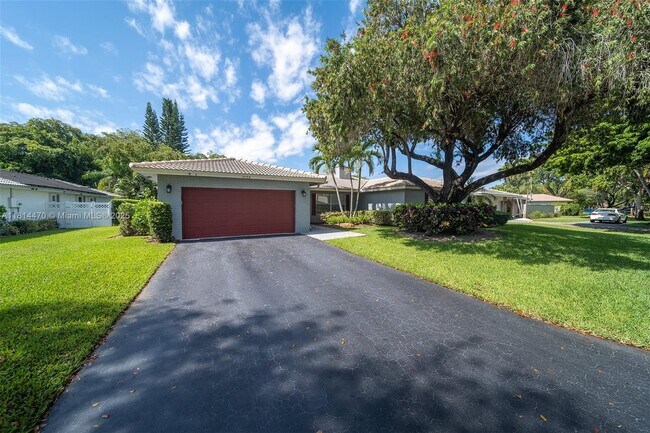 Foto del edificio - 9796 NW 19th St