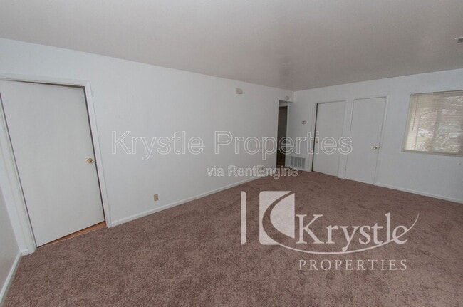 Building Photo - 1900 Alice Dr