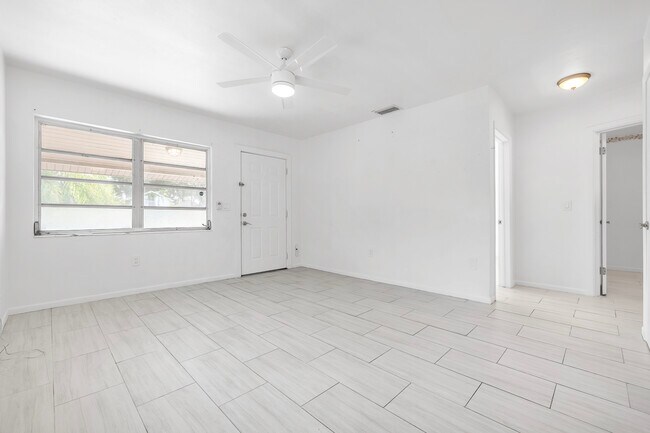 Foto del edificio - 313 N Arcadia Ave