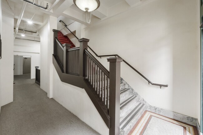 Hermoso diseño vintage y amplios pasillos. - Hong Kong Apartments