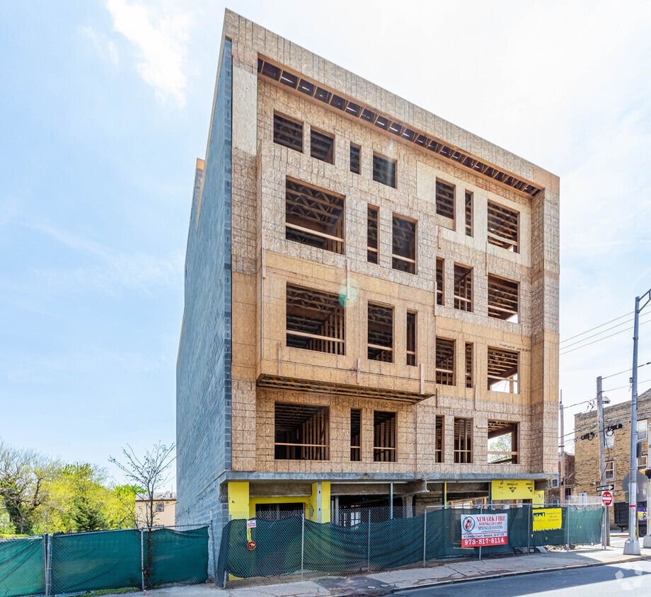 Building Photo - 168-172 Martin Luther King Jr Dr