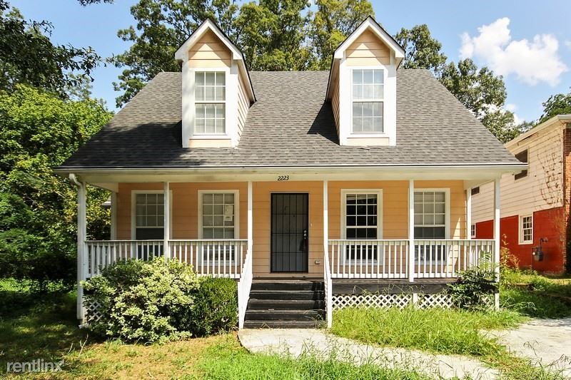 3 br, 2.5 bath House 2223 WINGATE Street SW House Rental in Atlanta