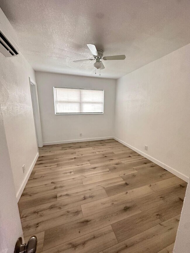 Foto del edificio - LC 07:129 SW 5th CT