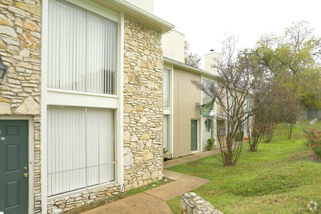 Foto del edificio - Chevy Chase Apartments