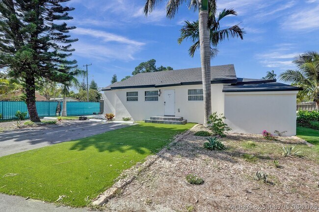 Building Photo - 8047 NW 1st Pl
