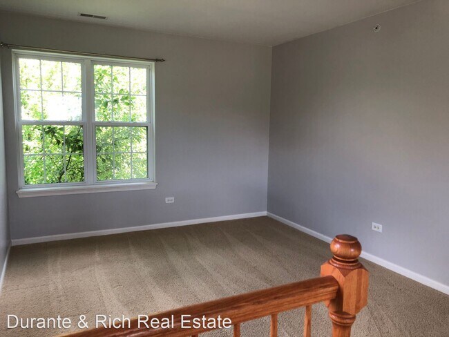Foto del edificio - 3 br, 2.5 bath House - 631 Crystal Springs Ct