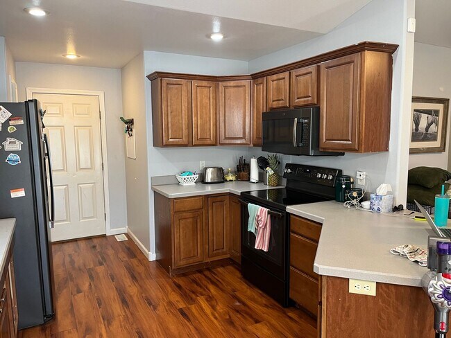 Foto del edificio - Spacious Heights Home!