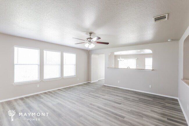 Foto del edificio - 11233 Forest Pass Ct