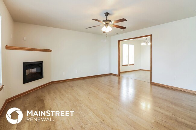 Foto del edificio - 424 NE Wolf Creek Dr