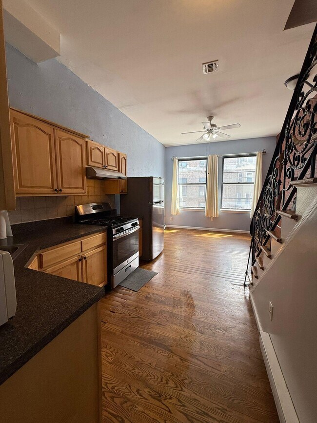 Foto del edificio - 273 Fairmount Ave