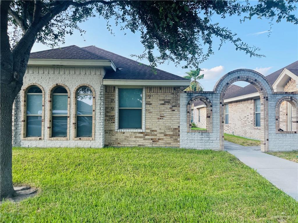2105 W Western Dr Unit 1, Edinburg, TX 78539 Room for Rent in