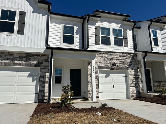 Foto del edificio - Spacious 3BR Townhome in Durham Near RTP, RDU & Downtown