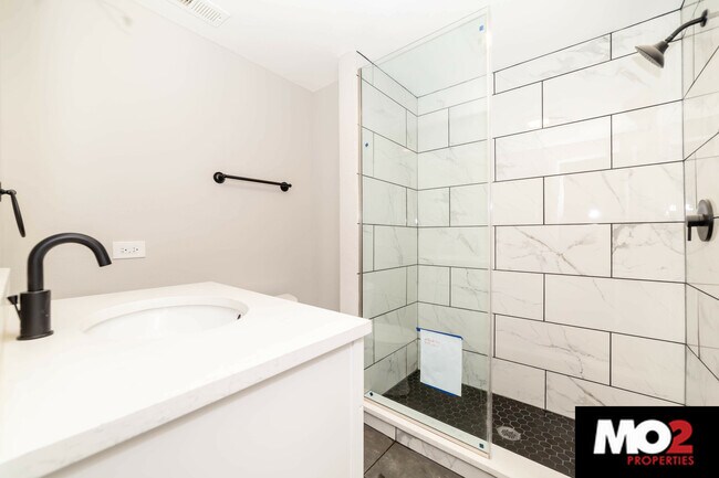 Foto del edificio - 1365 W Crystal St