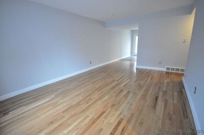 Foto del edificio - 4873-4873 Moreland Dr