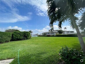 Building Photo - 3420 Gulf Shore Blvd N