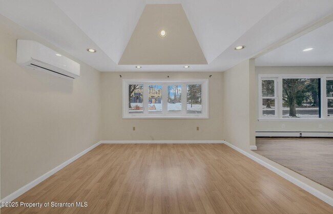 Foto del edificio - 224 S Abington Rd